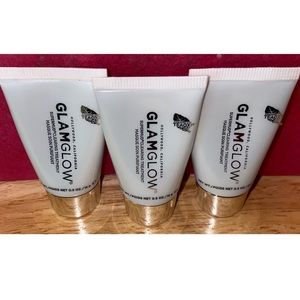 GlamGlow SUPERMUD Charcoal Instant Treatment Mask (3)